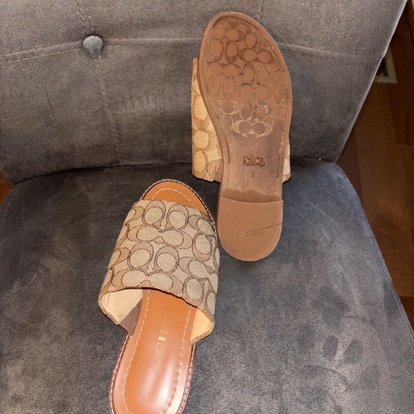 Women’s Coach Hazel Signature Jacquard  Sandals Size 6 - Picture 5 of 5